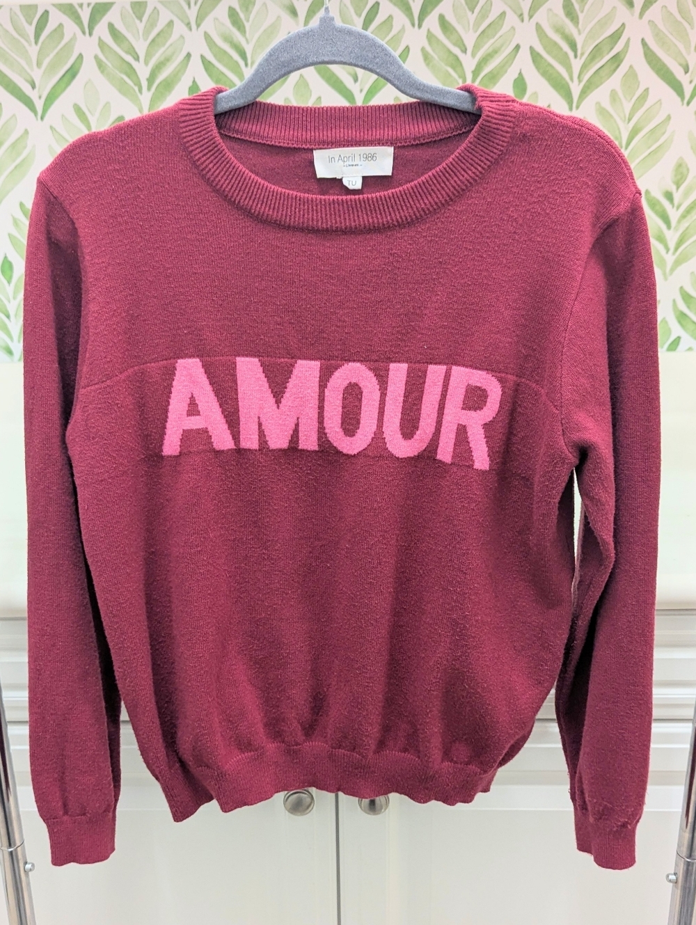 In April 1986 Mauve Crewneck Sweater Women's Medium